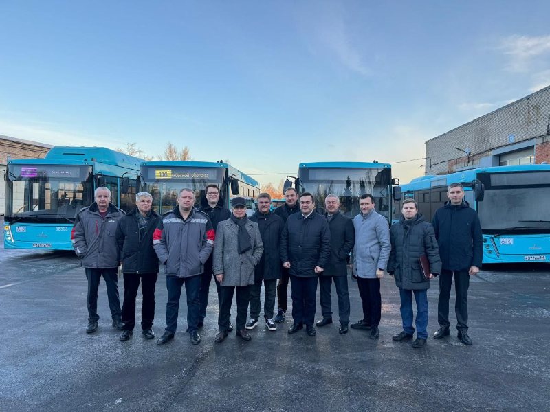 В САНКТ-ПЕТЕРБУРГЕ ПРЕДСТАВИЛИ ТЕХНИКУ МАЗ ПРАВИТЕЛЬСТВУ КРАСНОЯРСКОГО КРАЯ